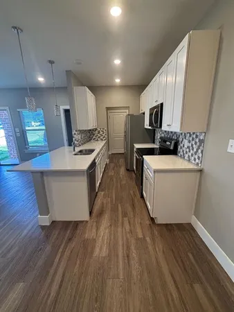 $1,650 | 8008 Doreen Avenue, Fort Worth, TX 76116