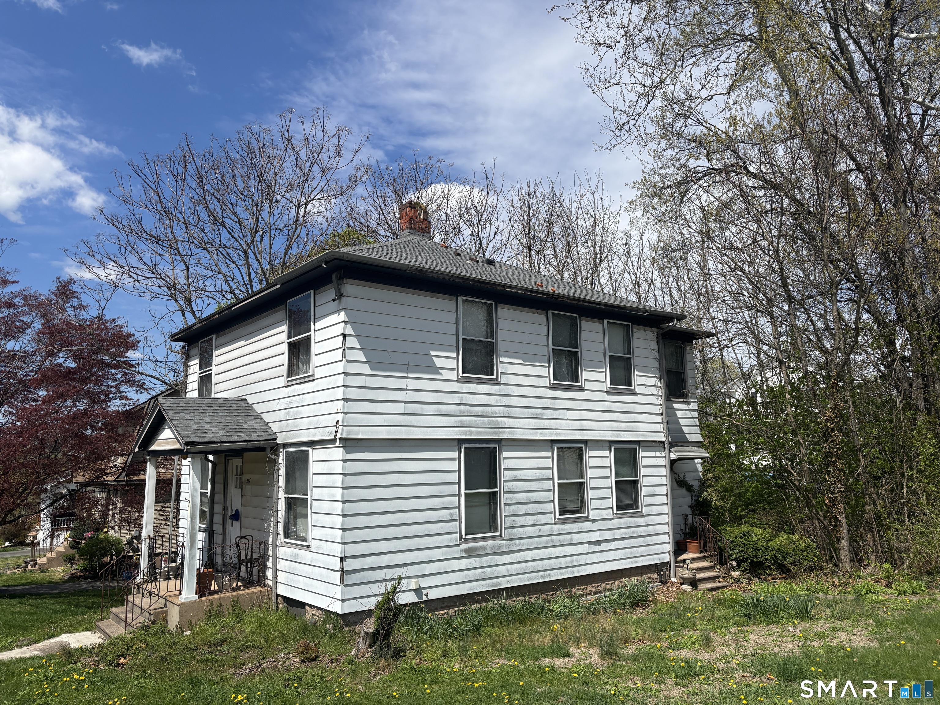 237 Highland Avenue Meriden, CT 06451 - Photo 2 of 13