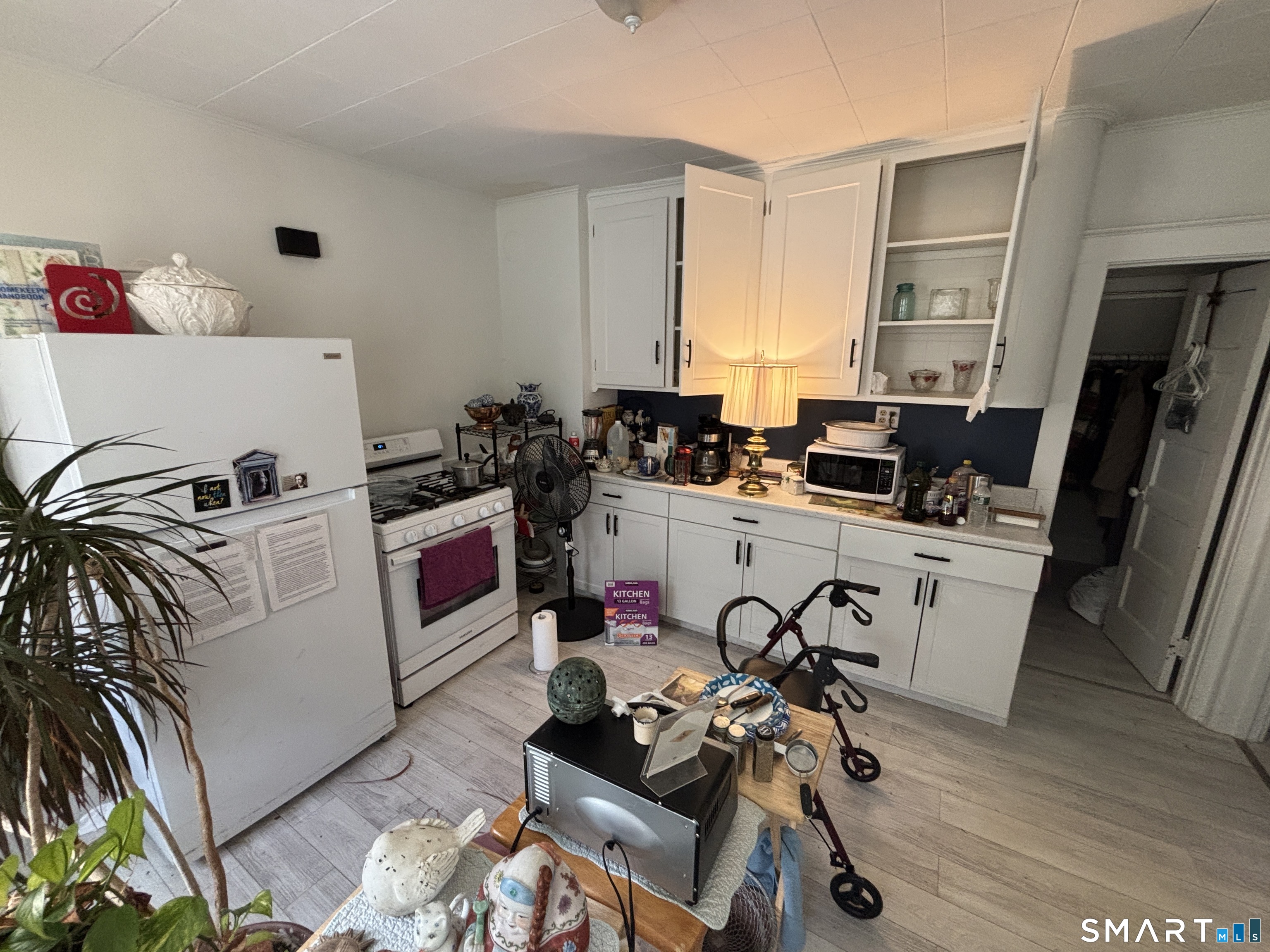 237 Highland Avenue Meriden, CT 06451 - Photo 10 of 13
