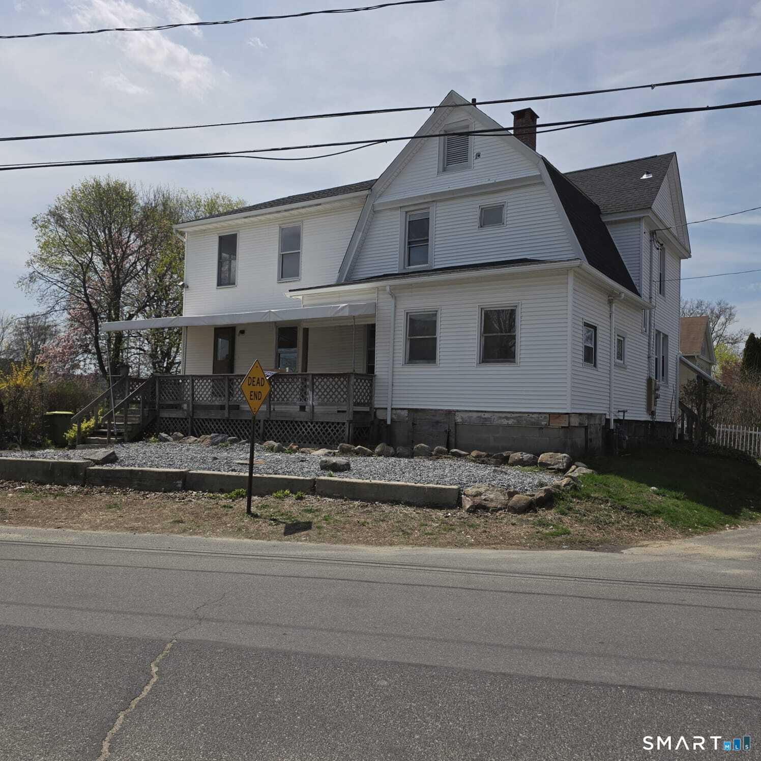 124 Geddes Terrace, Unit LEFT Waterbury, CT 06708 - Photo 2 of 28