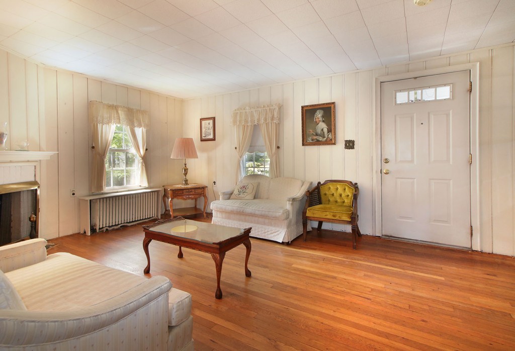 93 Walnut Hill Road Newton, MA 02461 - Photo 2 of 23