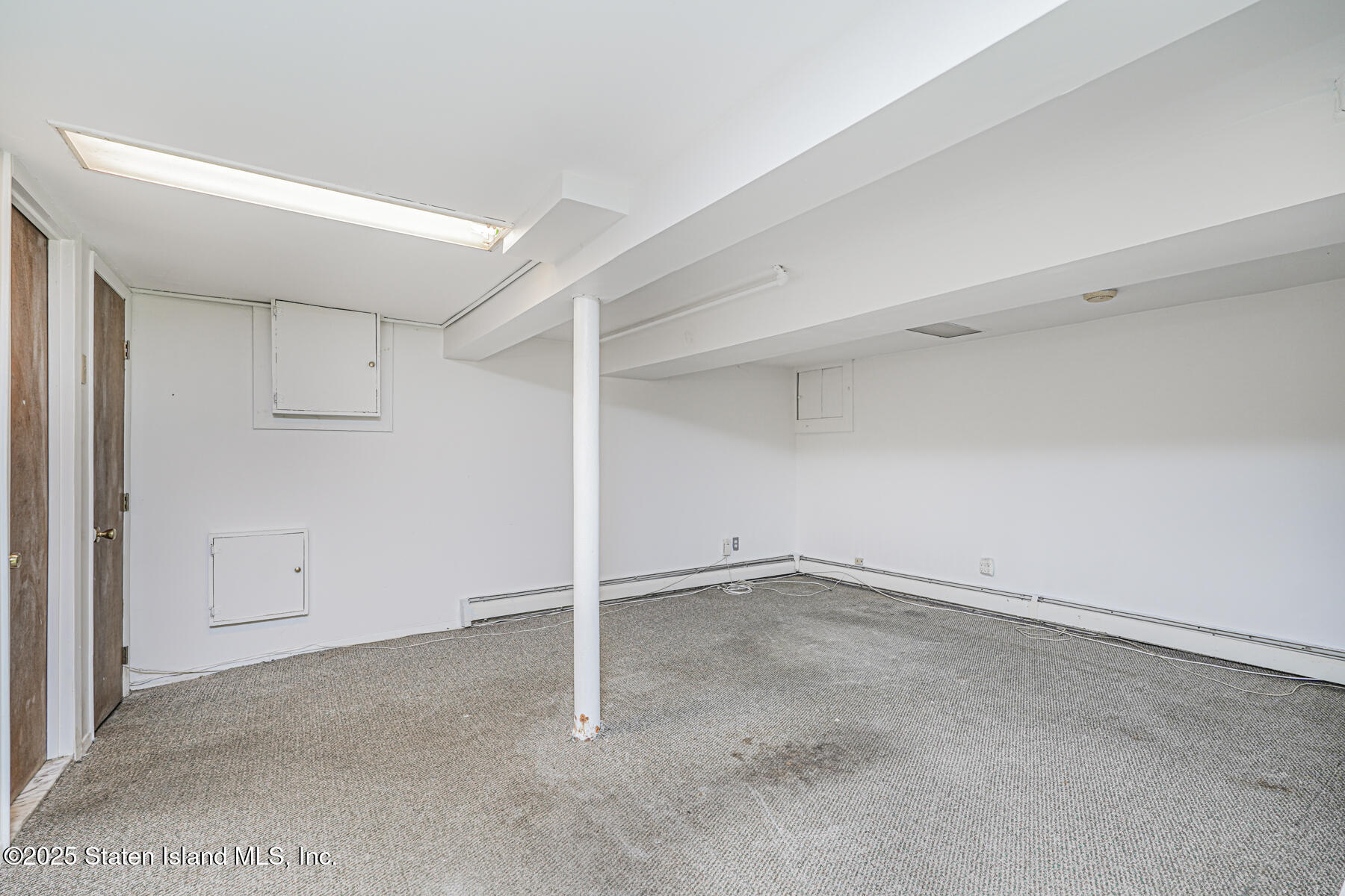 252 Dickie Avenue Staten Island, NY 10314 - Photo 33 of 37 a view of an empty room