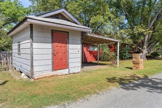 $225,000 | 259 Hiland Lane, Pottsboro, TX 75076