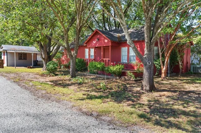 $225,000 | 259 Hiland Lane, Pottsboro, TX 75076