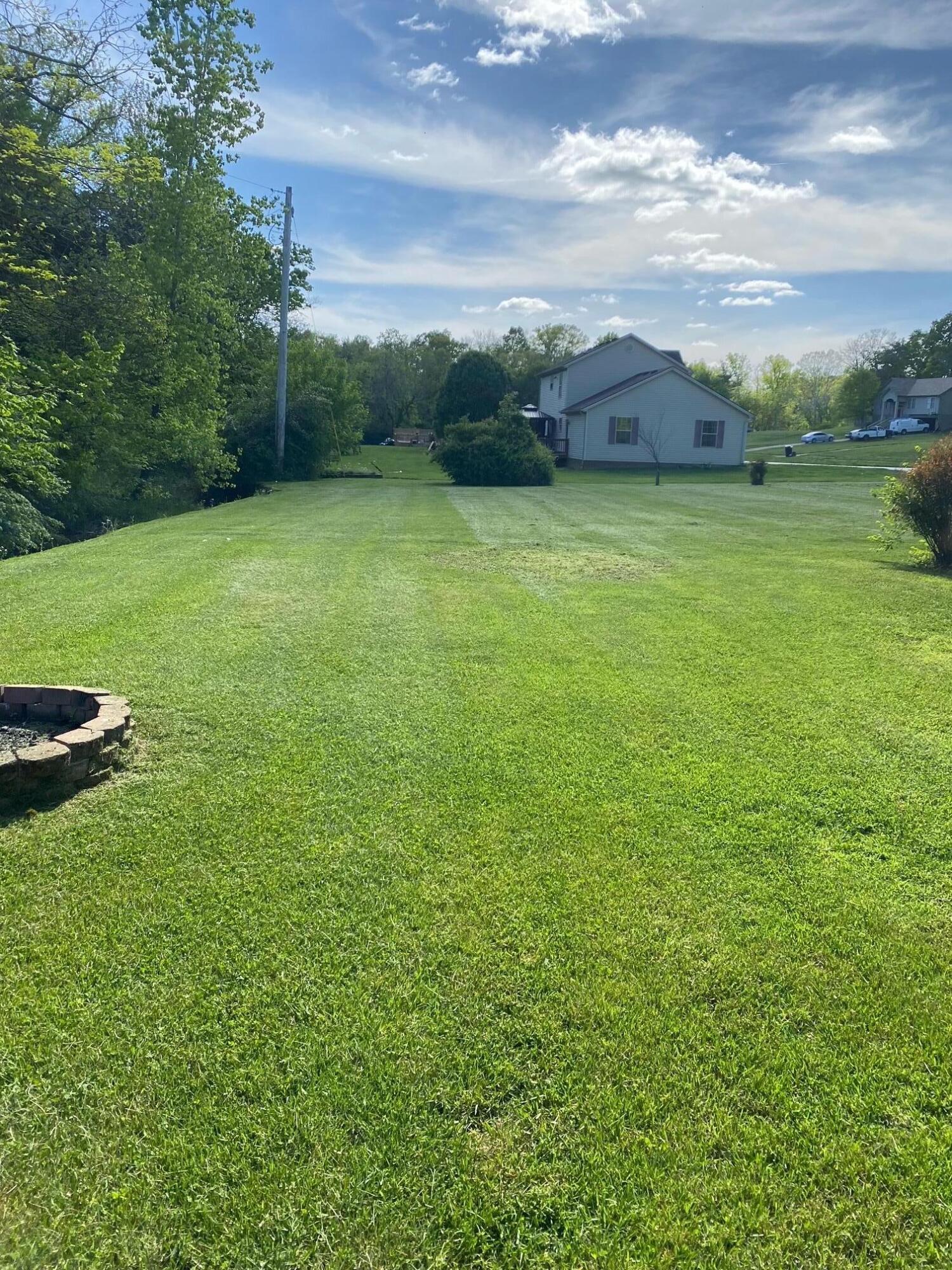 308 Ridgeview Drive Berea, KY 40403 - Photo 4 of 33 16CC6B0B-6170-4318-BFF3-0F21C1081B1C
