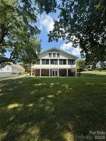 $1,000,000 | 6917 Navajo Trail, Sherrills Ford, NC 28673
