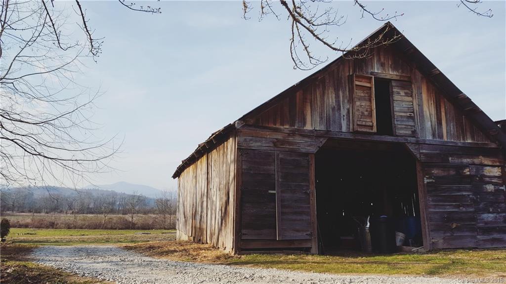 2859 Island Ford Road Brevard, NC 28712 - Photo 5 of 24 Gallery Image 5