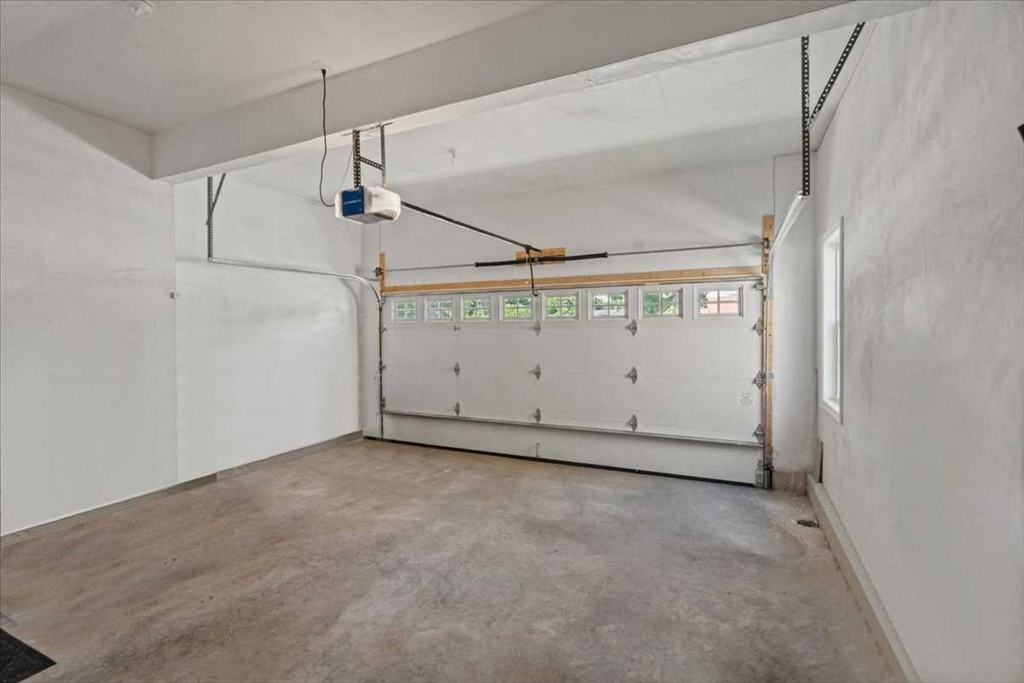 494 Hamilton Street, Unit 494 Worcester, MA 01604 - Photo 28 of 34