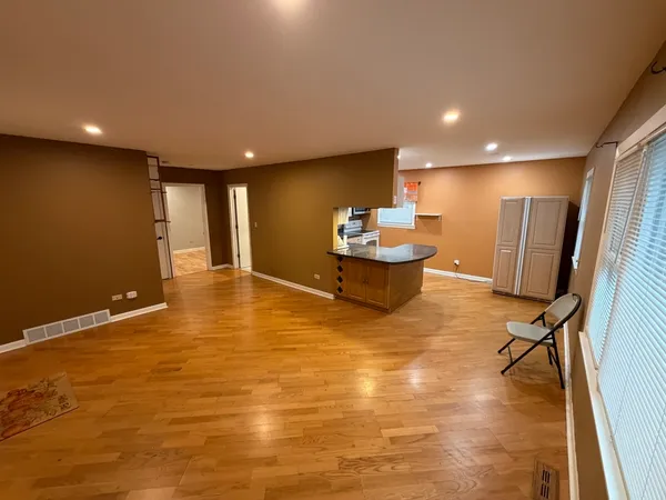 $1,600 | 9426 Kelvin Lane, Unit 3256, Schiller Park, IL 60176