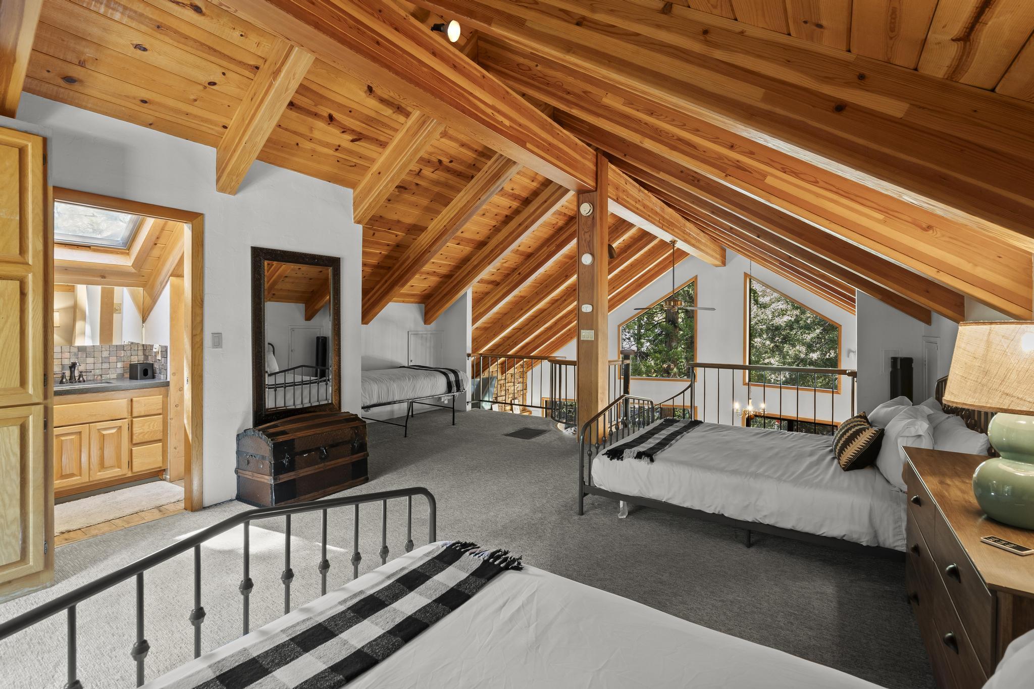 24747 Fern Valley Road Idyllwild, CA 92549 - Photo 17 of 42 Photos37