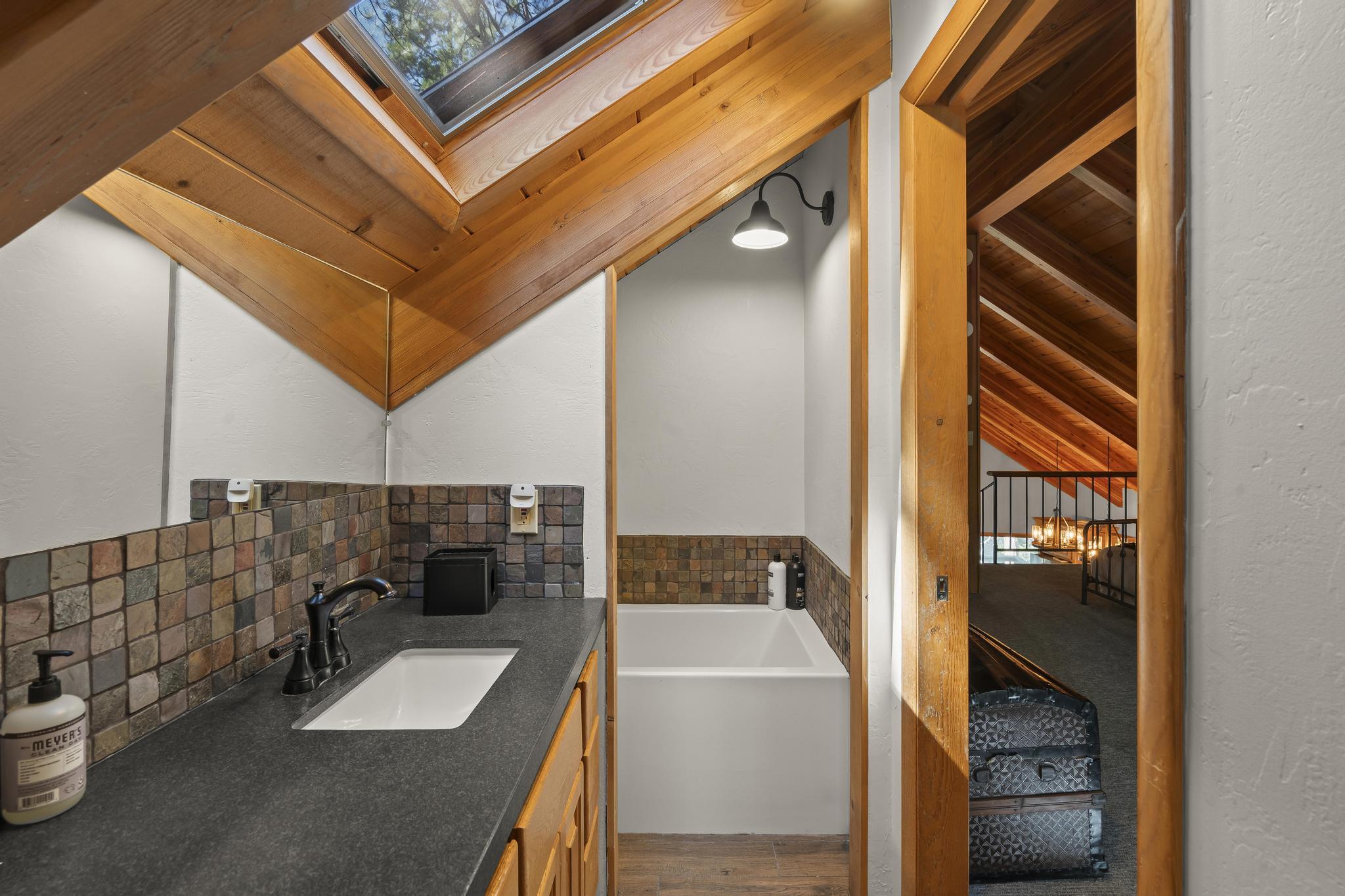 24747 Fern Valley Road Idyllwild, CA 92549 - Photo 19 of 42 Photos35