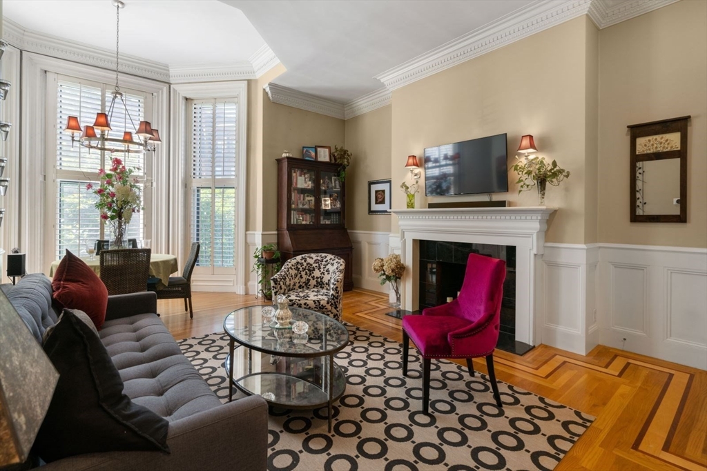 322 Beacon Street, Unit 3 Boston, MA 02116 - Photo 1 of 24