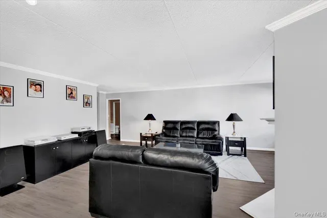 $419,000 | 400 High Point Drive, Unit PH6, Hartsdale, NY 10530