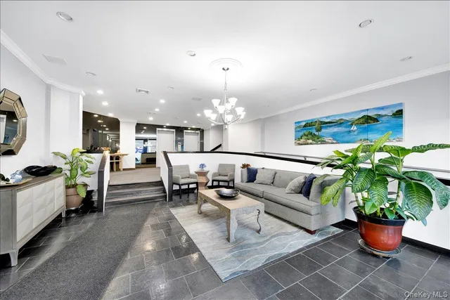 $419,000 | 400 High Point Drive, Unit PH6, Hartsdale, NY 10530