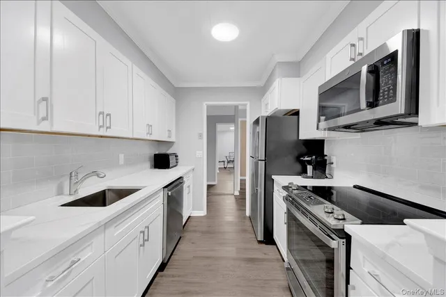 $419,000 | 400 High Point Drive, Unit PH6, Hartsdale, NY 10530