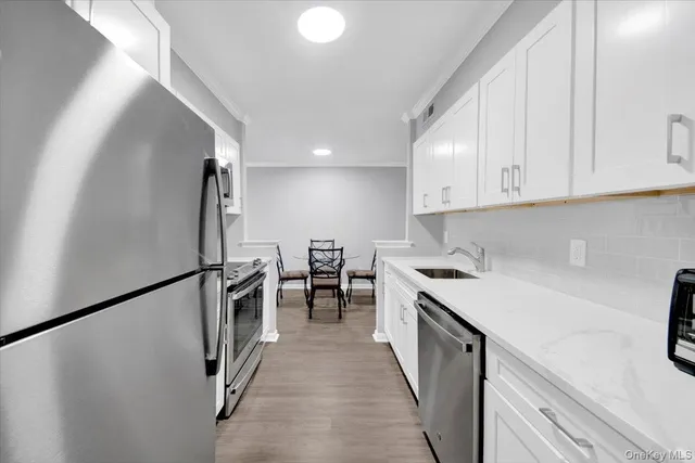 $419,000 | 400 High Point Drive, Unit PH6, Hartsdale, NY 10530