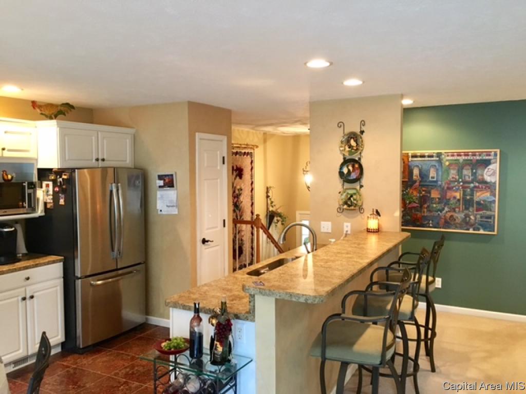 222 West Rutledge Street Petersburg, IL 62675 - Photo 16 of 34 Gallery Image 16