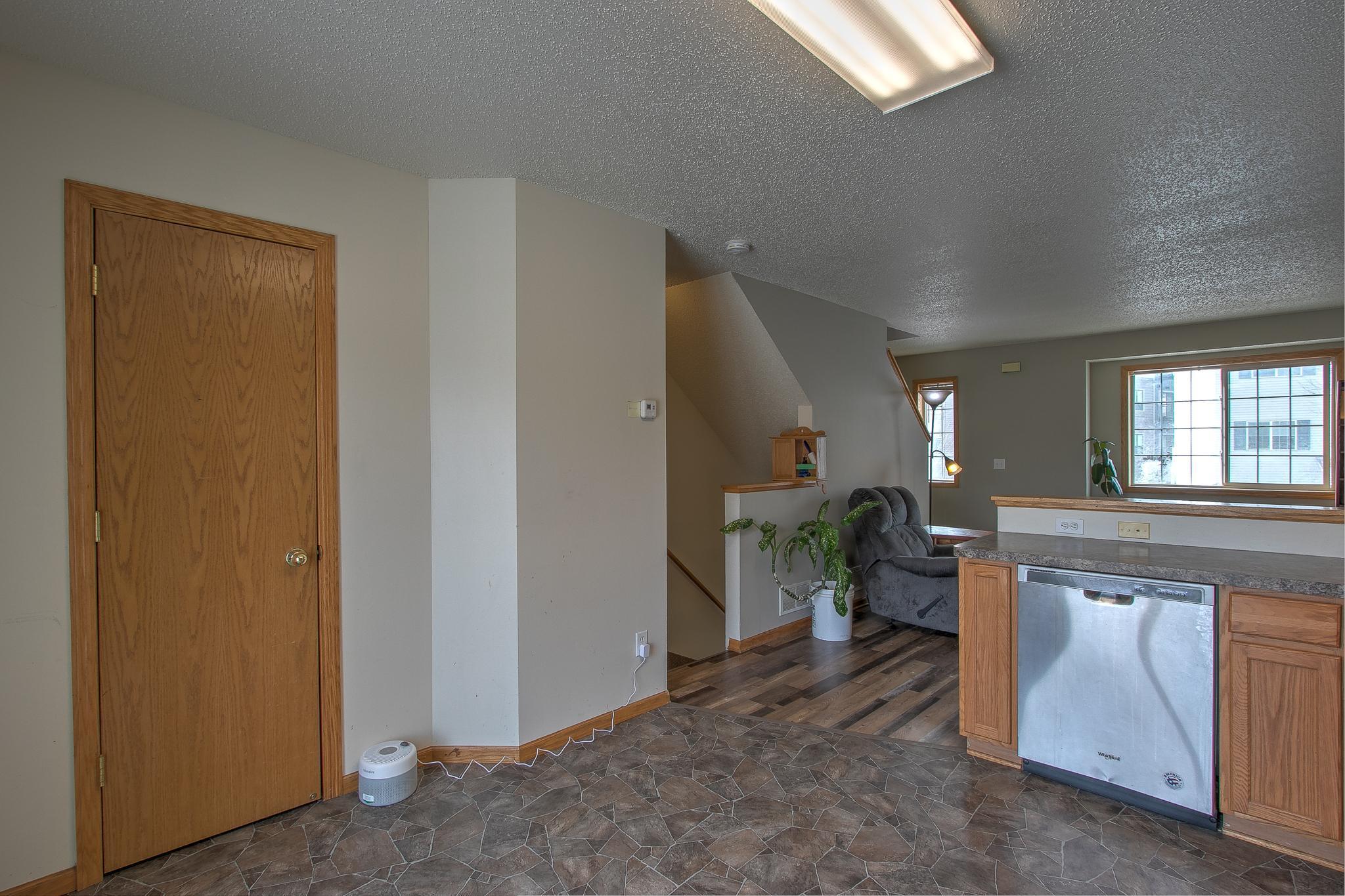142 19th Avenue Southeast Cambridge, MN 55008 - Photo 6 of 20