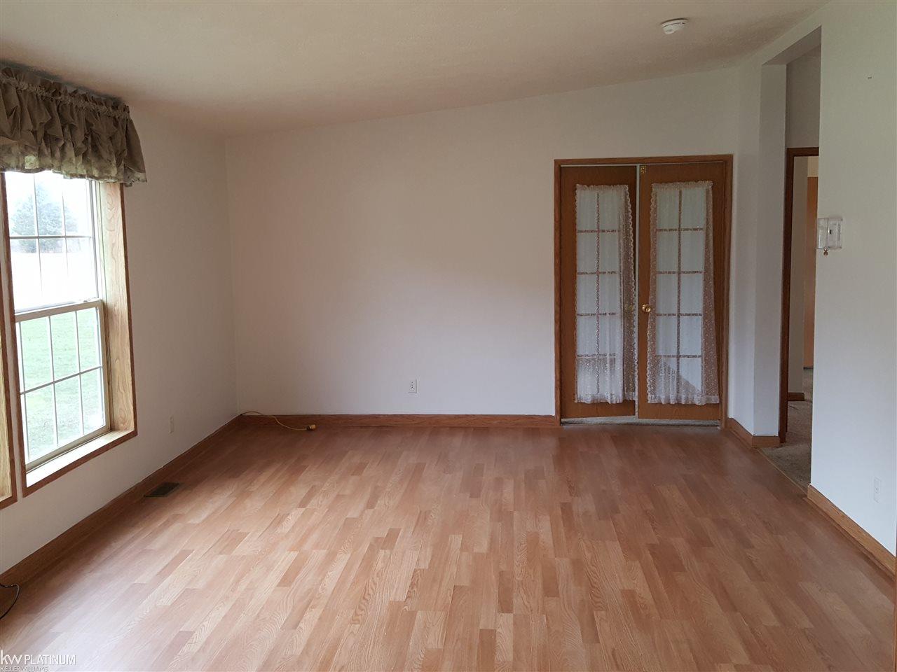 665 Nolan Road Goodells, MI 48027 - Photo 6 of 15 31366586-5.JPG