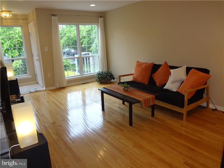 33 McComb Road Princeton, NJ 08540 - Photo 3 of 24