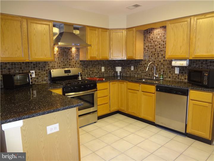 33 McComb Road Princeton, NJ 08540 - Photo 5 of 24