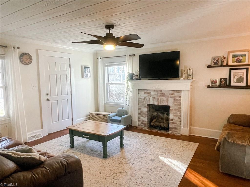 370 Armstrong Road Pilot Mountain, NC 27041 - Photo 3 of 43 Gallery Image 3