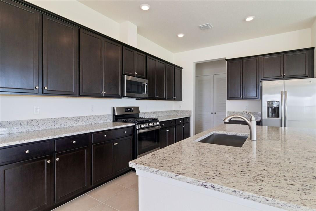 19535 Split Rail Run Loxahatchee, FL 33470 - Photo 7 of 25 Photo 7