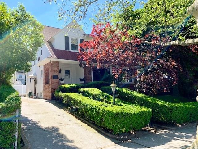 7609 Ridge Boulevard Brooklyn, NY 11209 - Photo 2 of 3 Gallery Image 2
