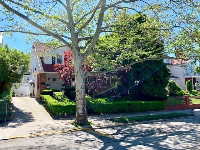 7609 Ridge Boulevard Brooklyn, NY 11209 - Photo 3 of 3 Gallery Image 3