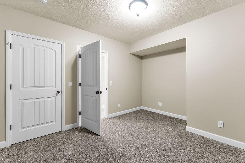 2708 Meadow Ridge Drive St. Joseph, MO 64504 - Photo 40 of 60