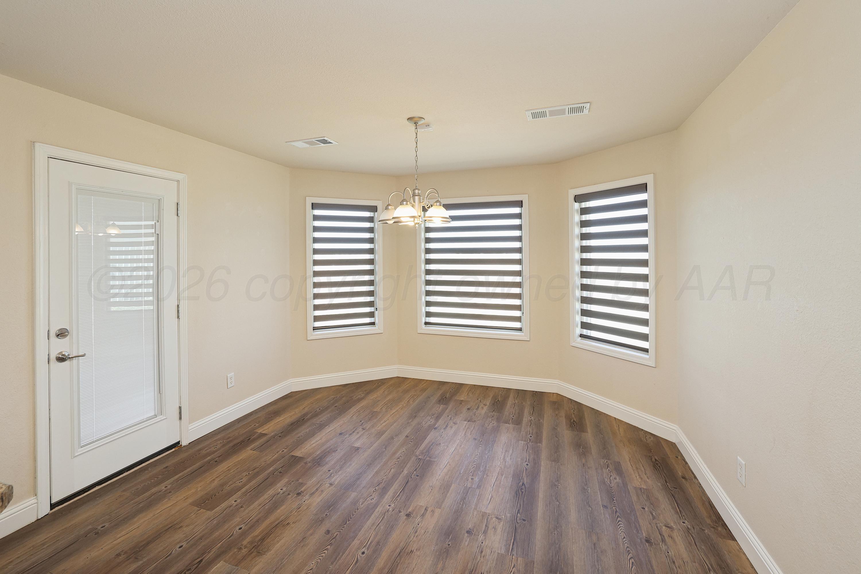 17401 Farm To Market Road 2575 Amarillo, TX 79108 - Photo 12 of 54 10-Dining Area