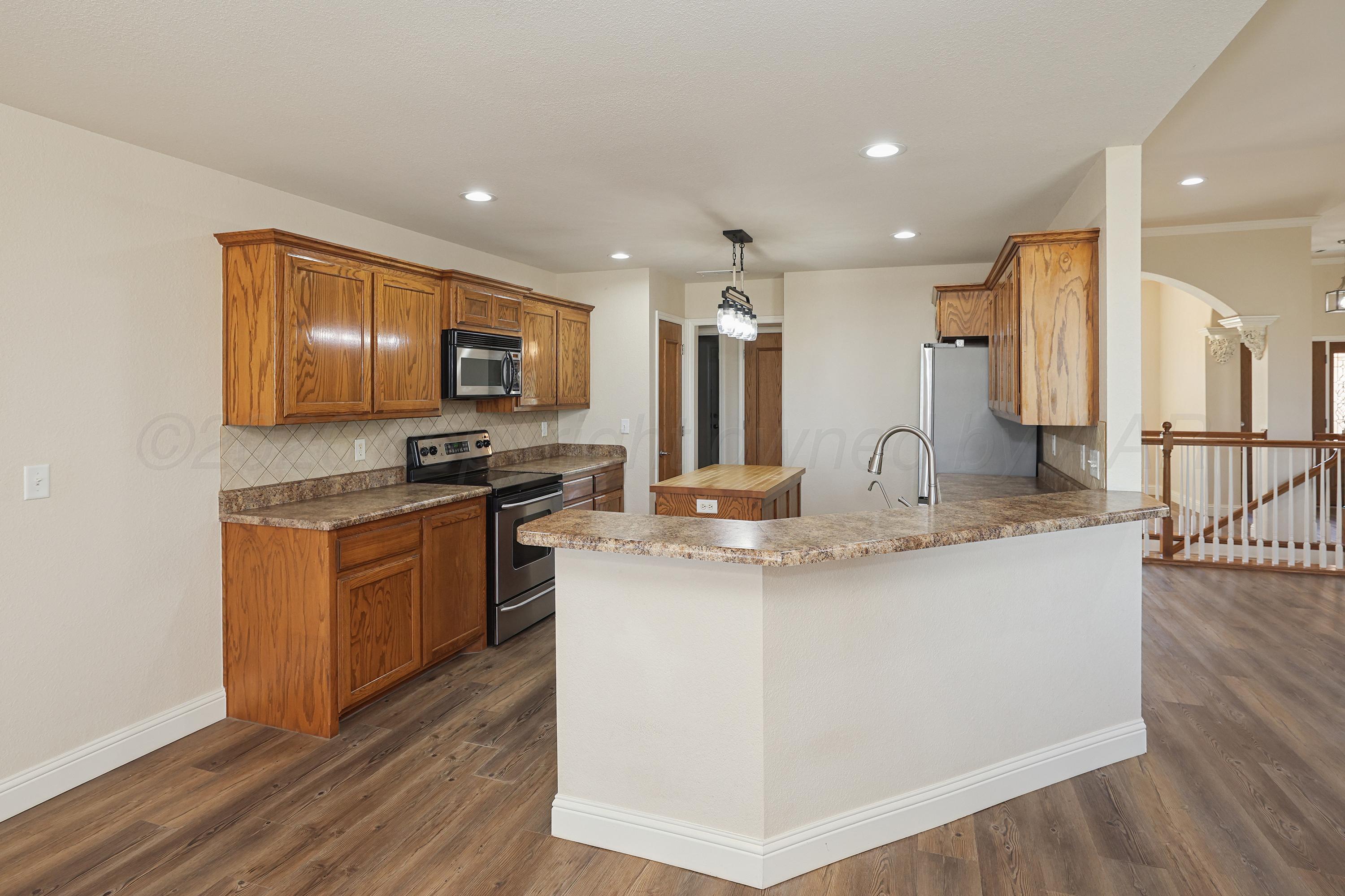 17401 Farm To Market Road 2575 Amarillo, TX 79108 - Photo 13 of 54 11-Kitchen