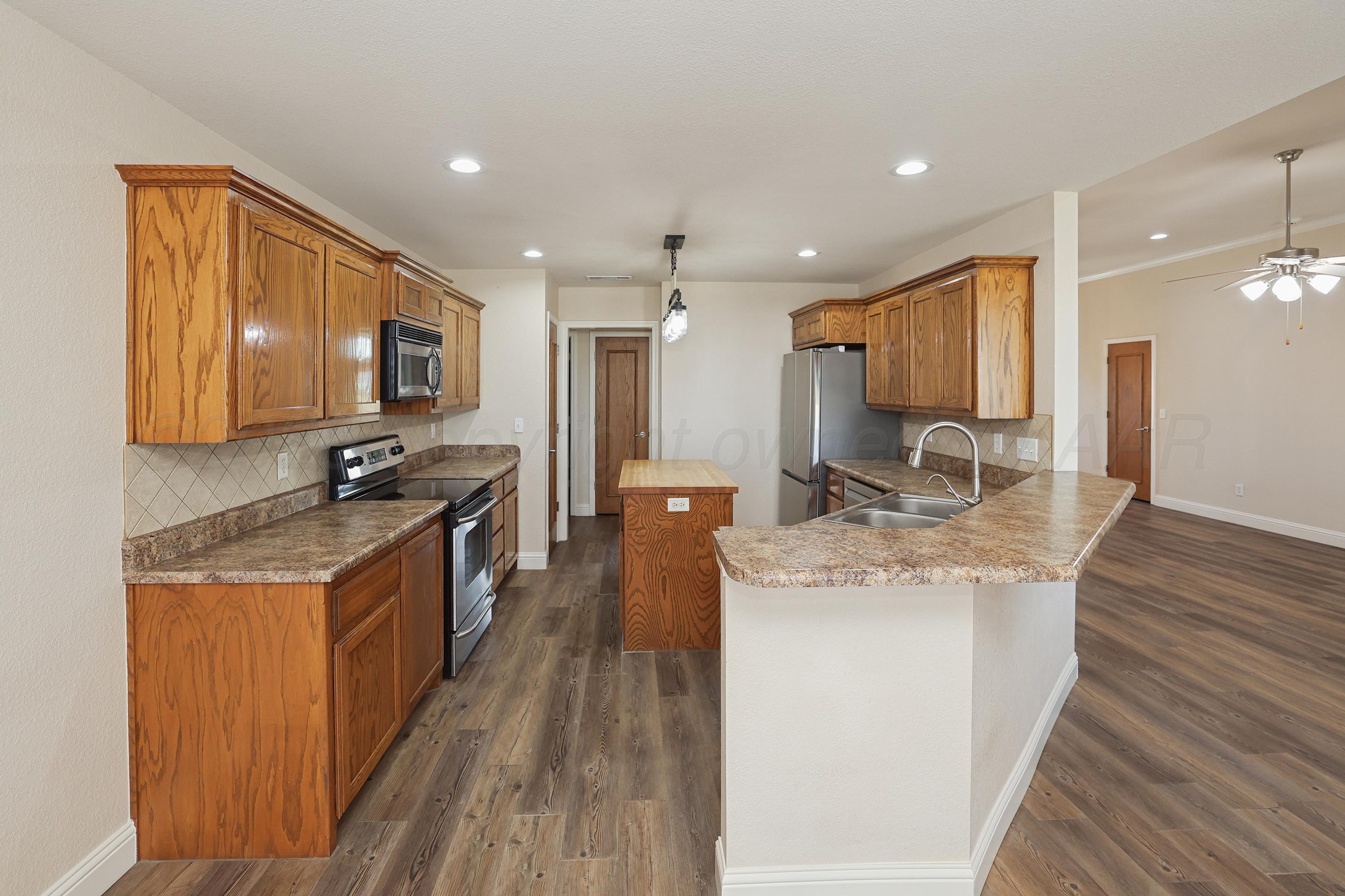 17401 Farm To Market Road 2575 Amarillo, TX 79108 - Photo 14 of 54 12-Kitchen