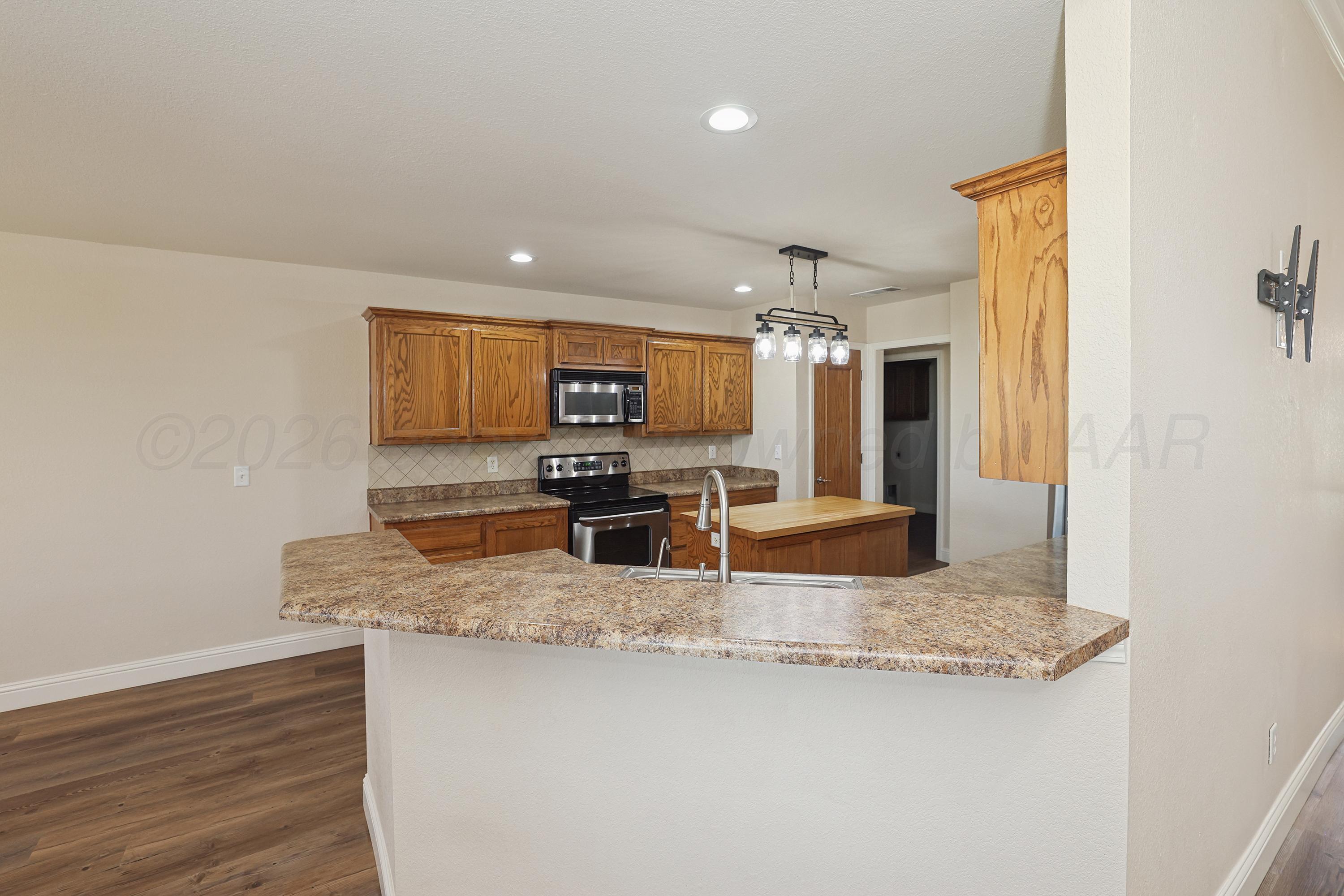 17401 Farm To Market Road 2575 Amarillo, TX 79108 - Photo 15 of 54 13-Kitchen