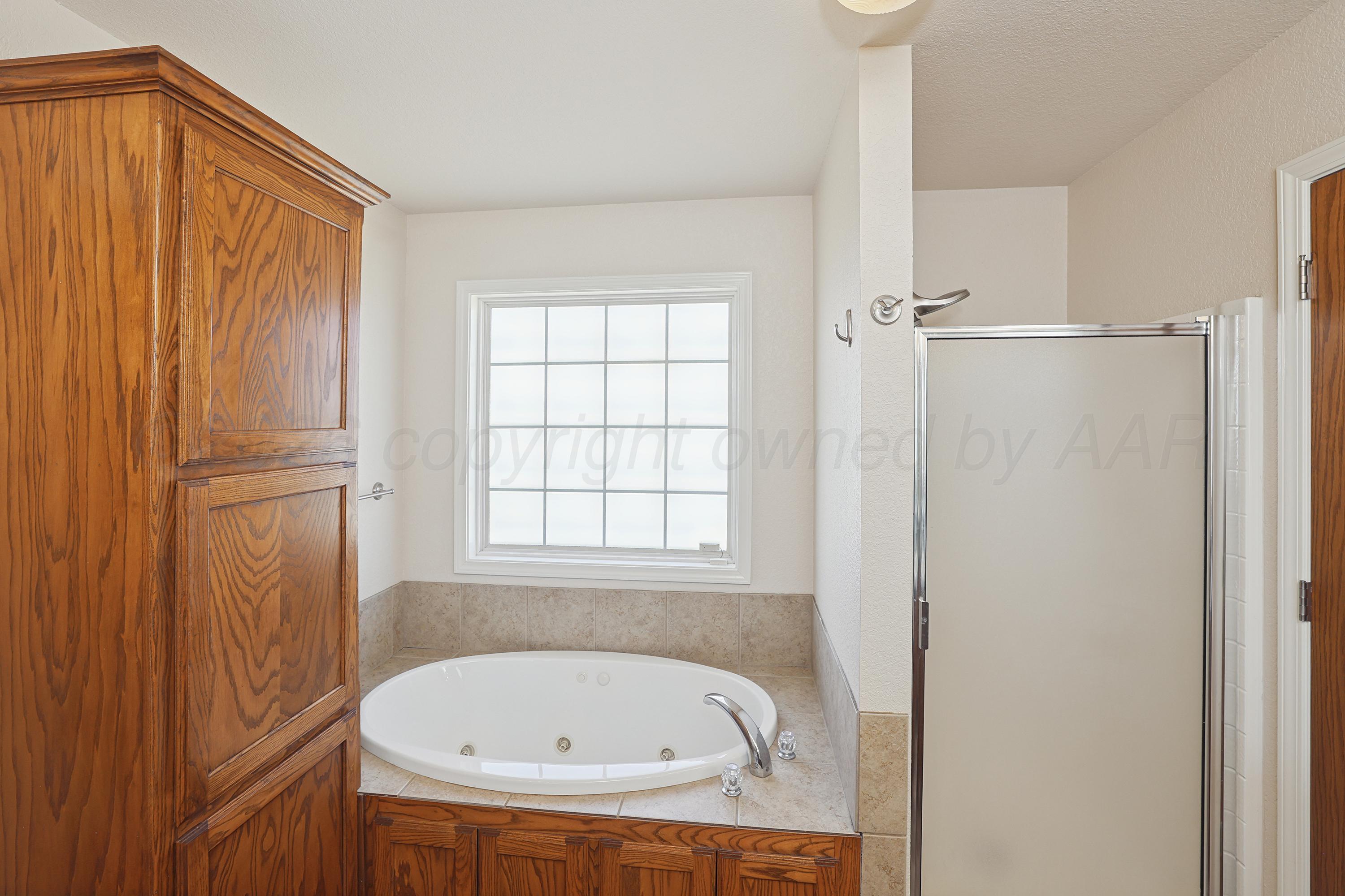 17401 Farm To Market Road 2575 Amarillo, TX 79108 - Photo 23 of 54 21-Primary Bath