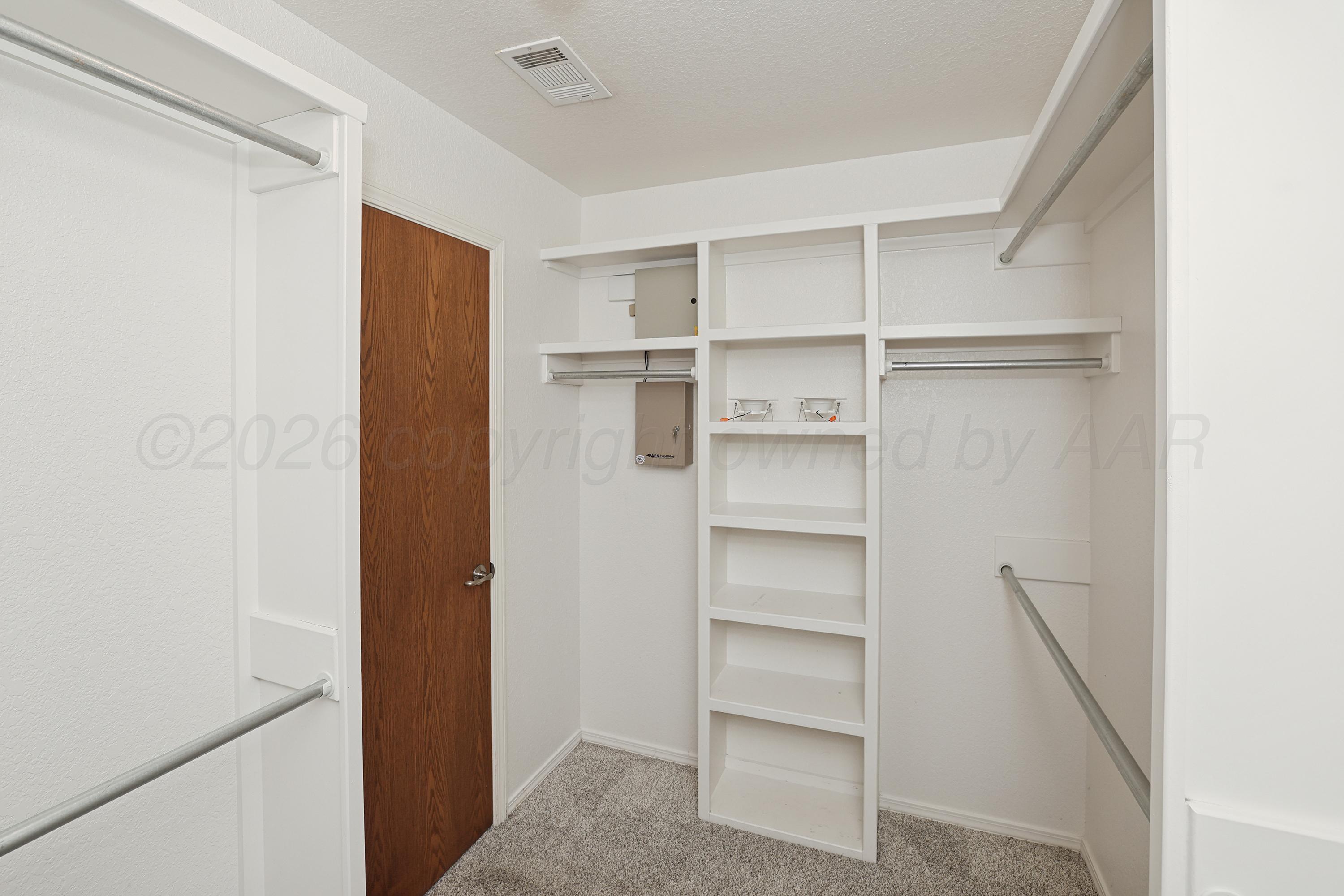 17401 Farm To Market Road 2575 Amarillo, TX 79108 - Photo 25 of 54 23-Primary Closet