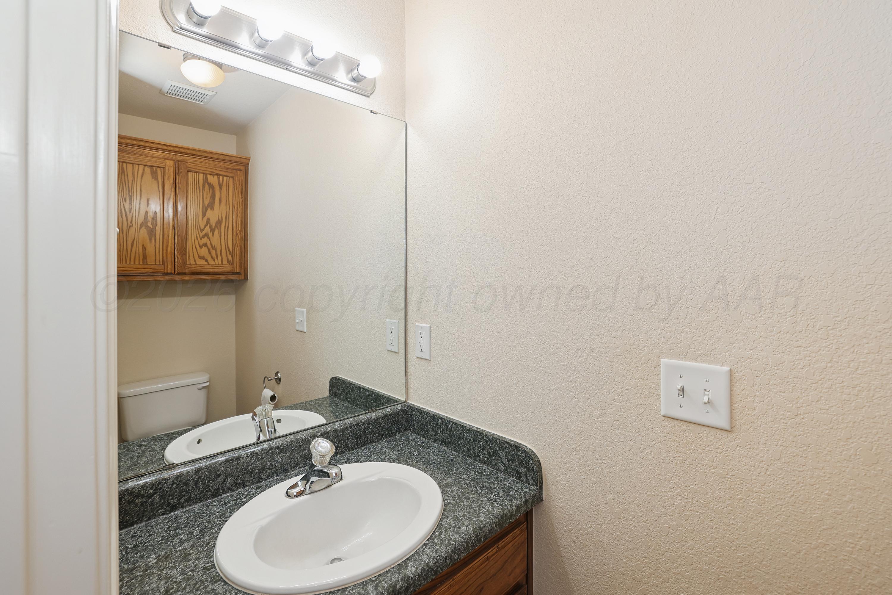 17401 Farm To Market Road 2575 Amarillo, TX 79108 - Photo 34 of 54 32-Half Bath