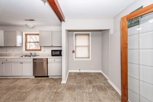 $2,800 | 1240 Oakcrest Drive, Charleston, SC 29412