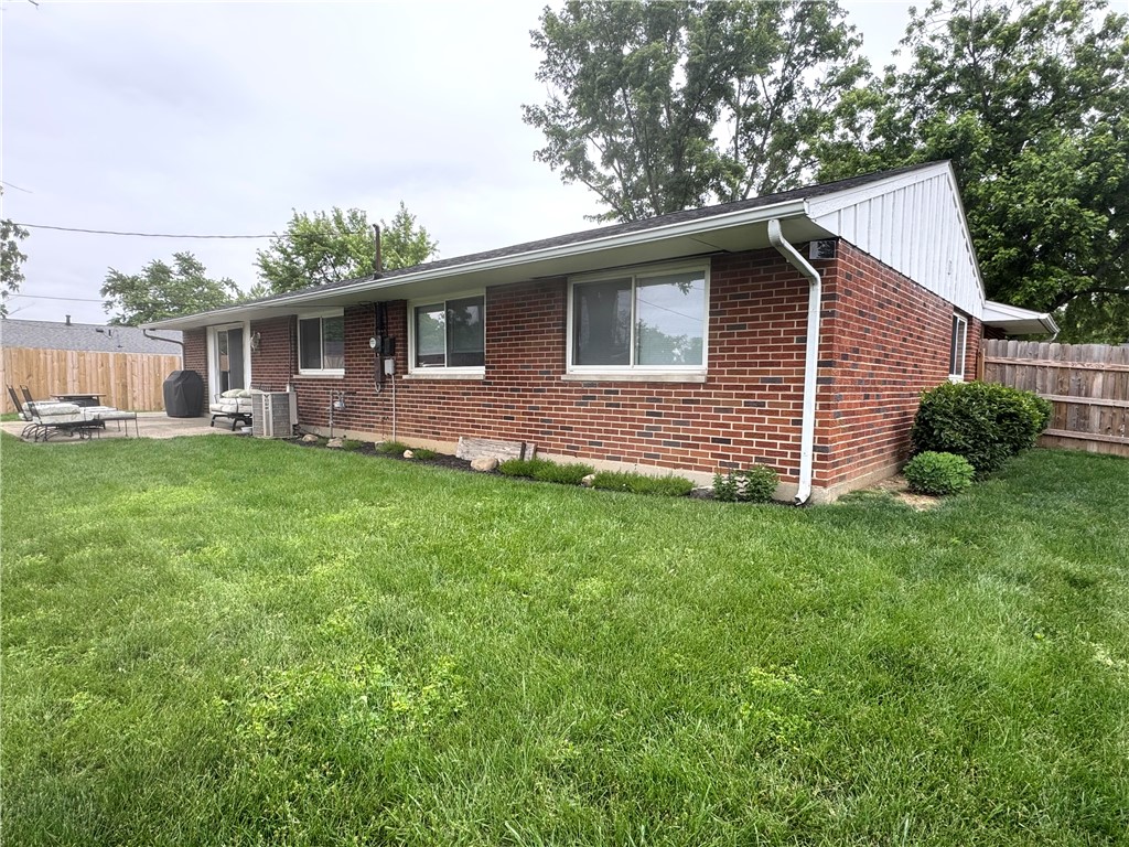 6501 Hemingway Road Huber Heights, OH 45424 - Photo 5 of 44