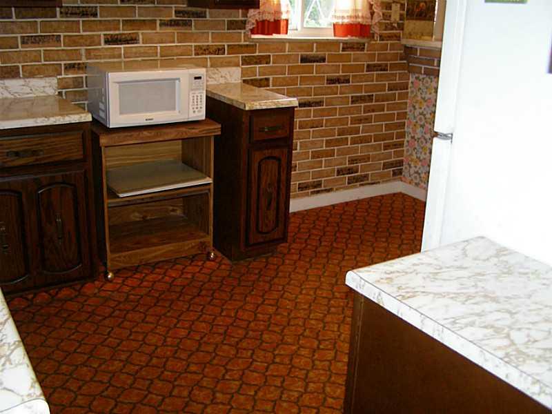 144 Murrysville Road Level Green, PA 15085 - Photo 12 of 25 Kitchen.