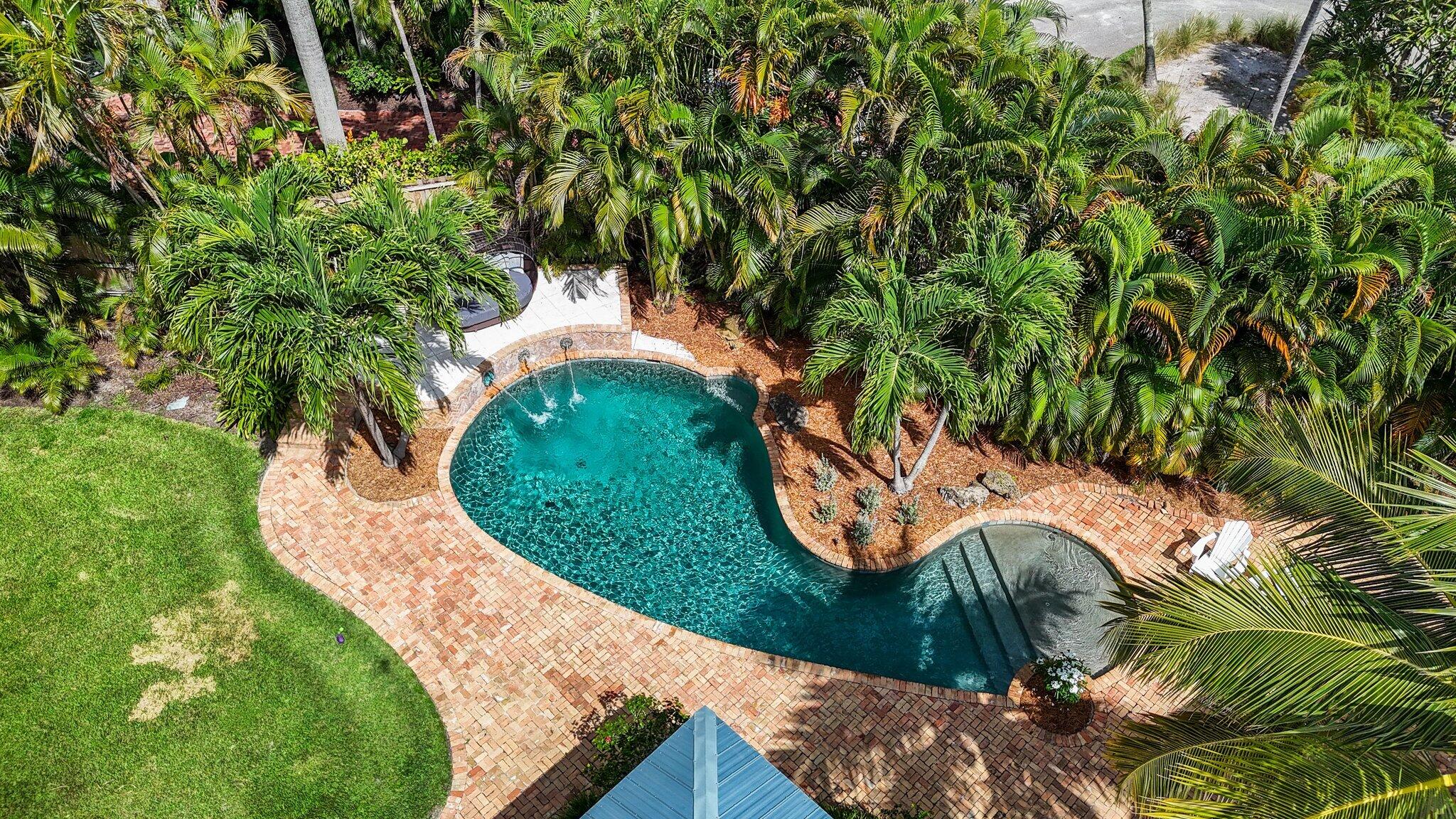 920 Hibiscus Lane Delray Beach, FL 33444 - Photo 16 of 39 Pool