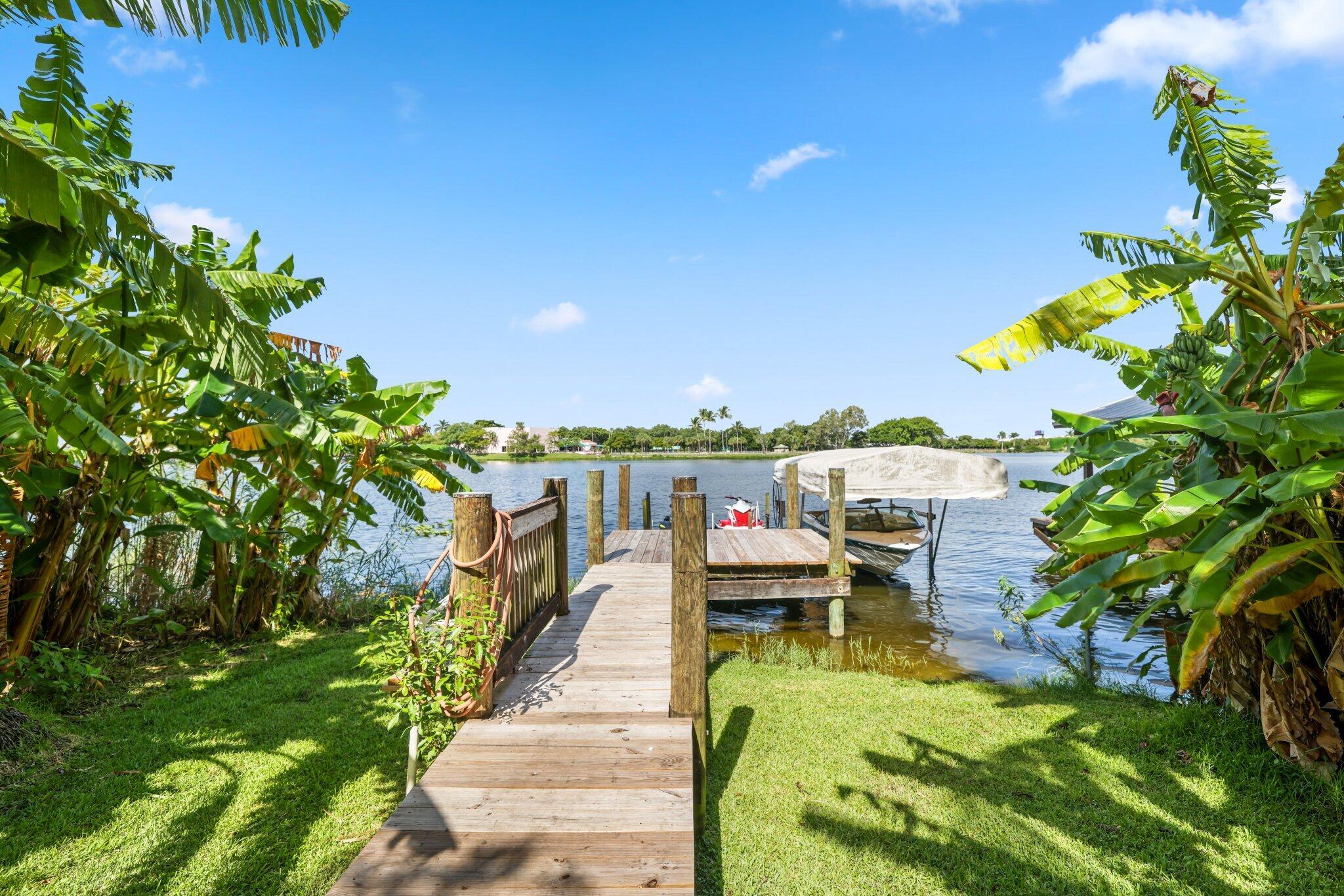 920 Hibiscus Lane Delray Beach, FL 33444 - Photo 22 of 39 920 Hibiscus Ln. - 22.jpg-SMALL