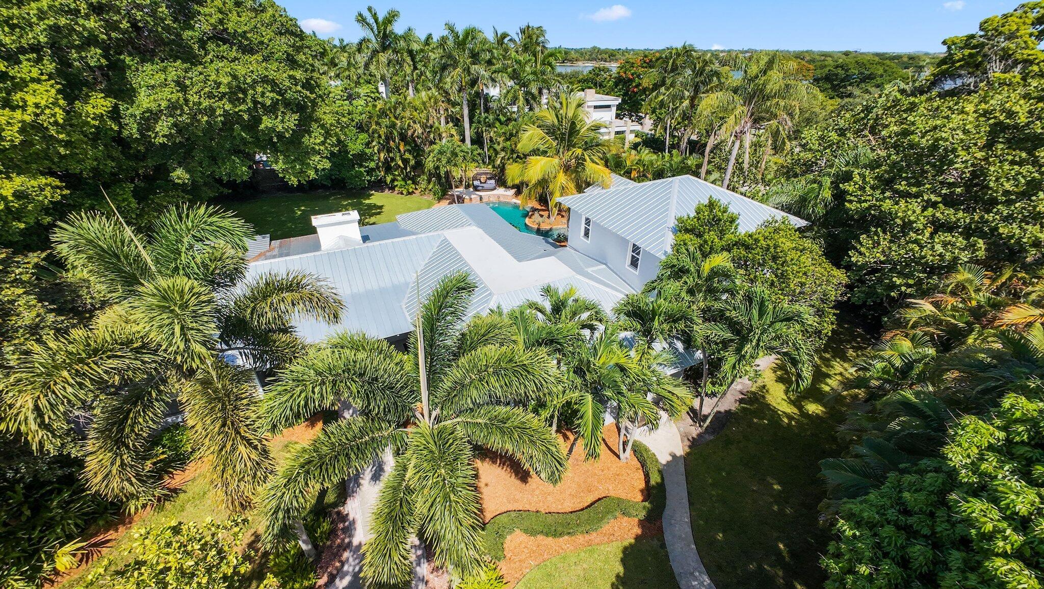 920 Hibiscus Lane Delray Beach, FL 33444 - Photo 7 of 39 920 Hibiscus Ln. - 19.jpg-SMALL