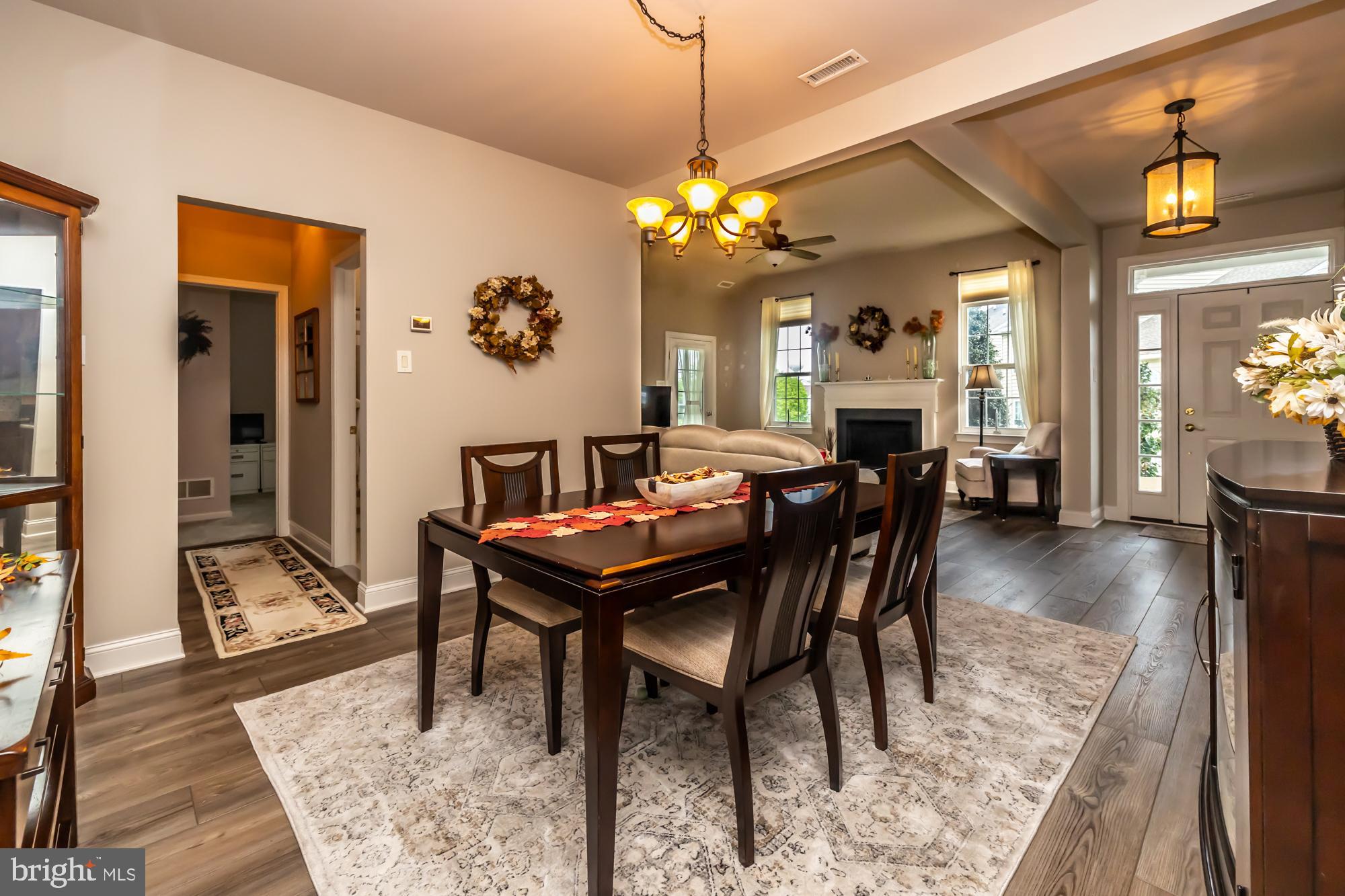 1105 Hulnick Road, Unit 43877 Coatesville, PA 19320 - Photo 9 of 38 Dining room