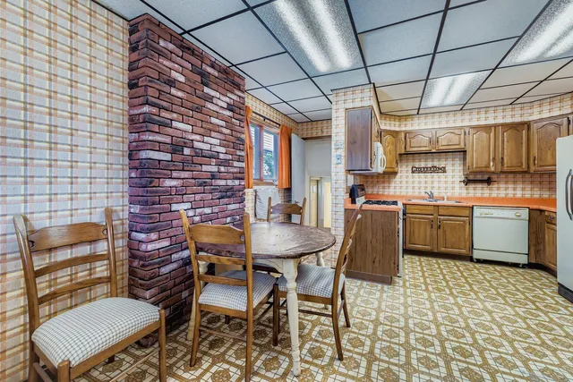 $339,000 | 1118 Marshall Avenue, St. Paul, MN 55104