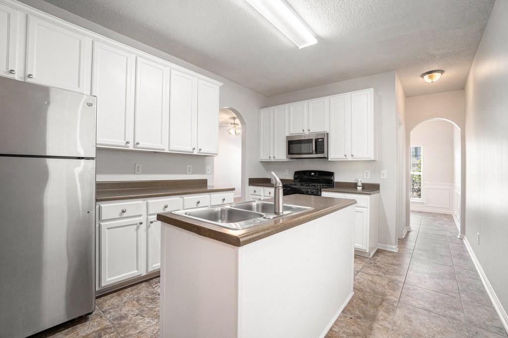 2320 Polaris Way Southwest Atlanta, GA 30331 - Photo 12 of 36