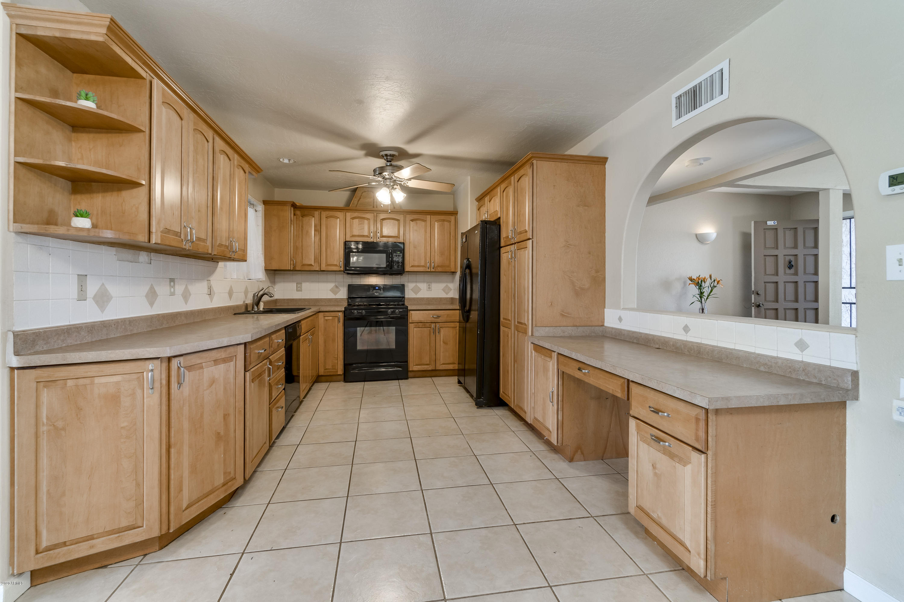 3622 East Wethersfield Road Phoenix, AZ 85032 - Photo 14 of 35 Large Kitchen