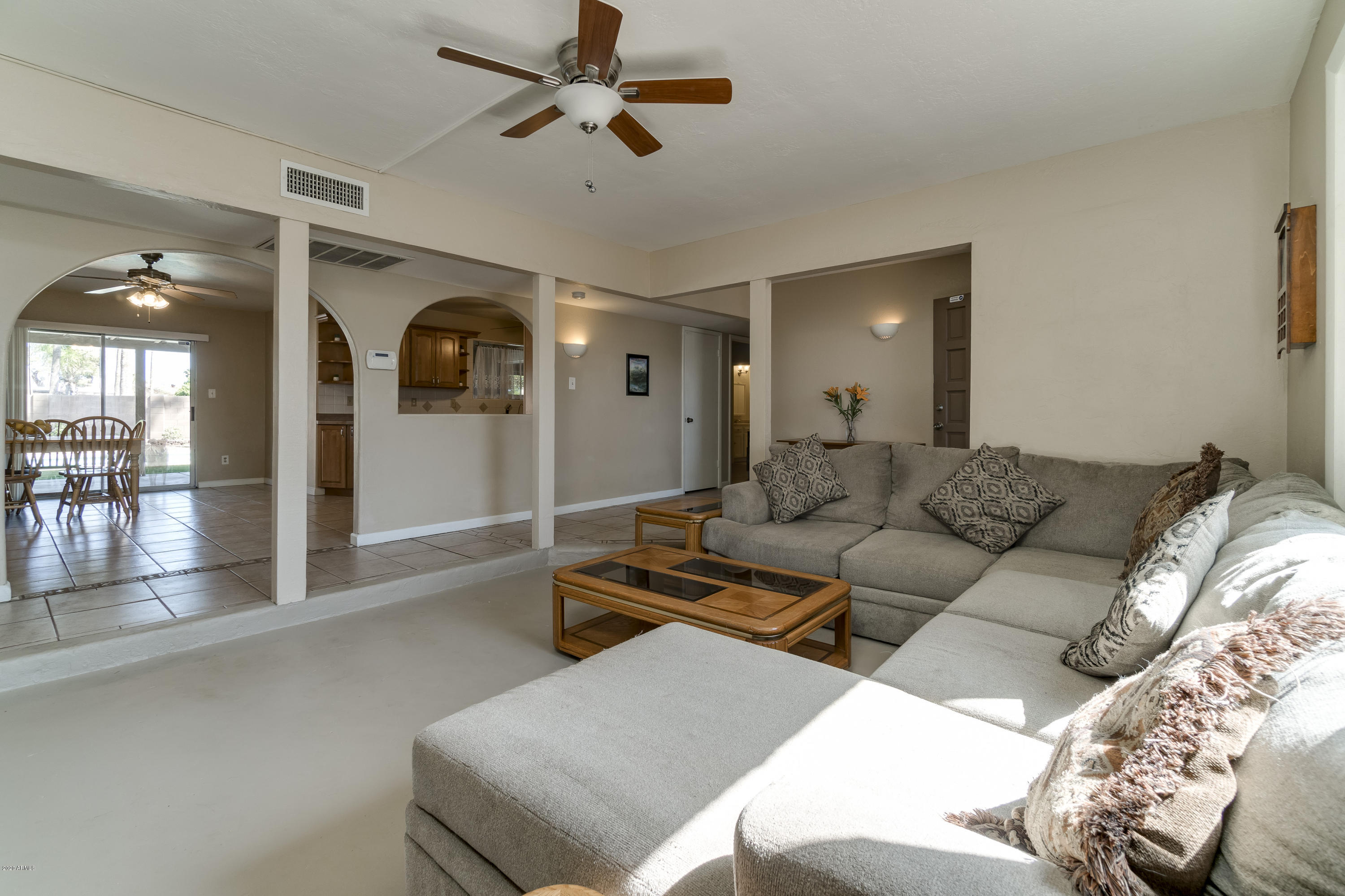 3622 East Wethersfield Road Phoenix, AZ 85032 - Photo 3 of 35 Gigantic family room