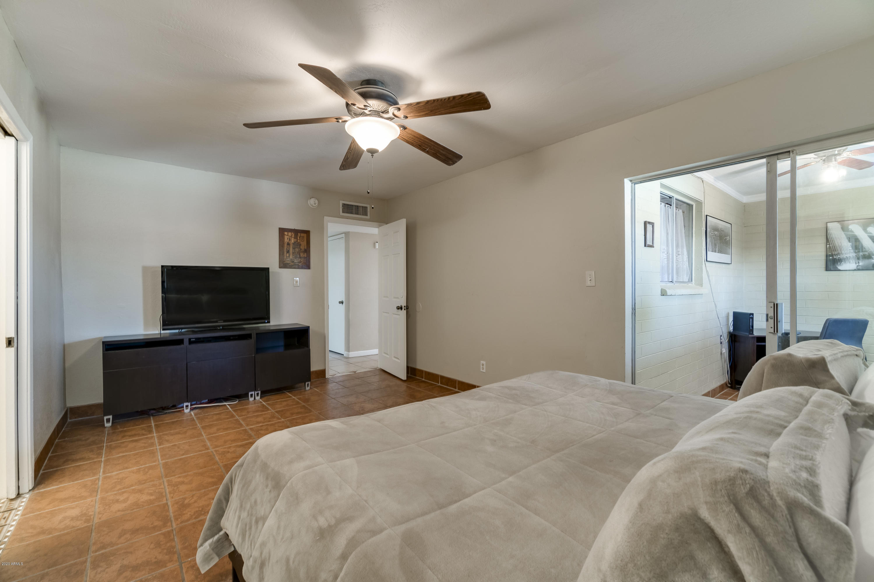 3622 East Wethersfield Road Phoenix, AZ 85032 - Photo 4 of 35 Master suite
