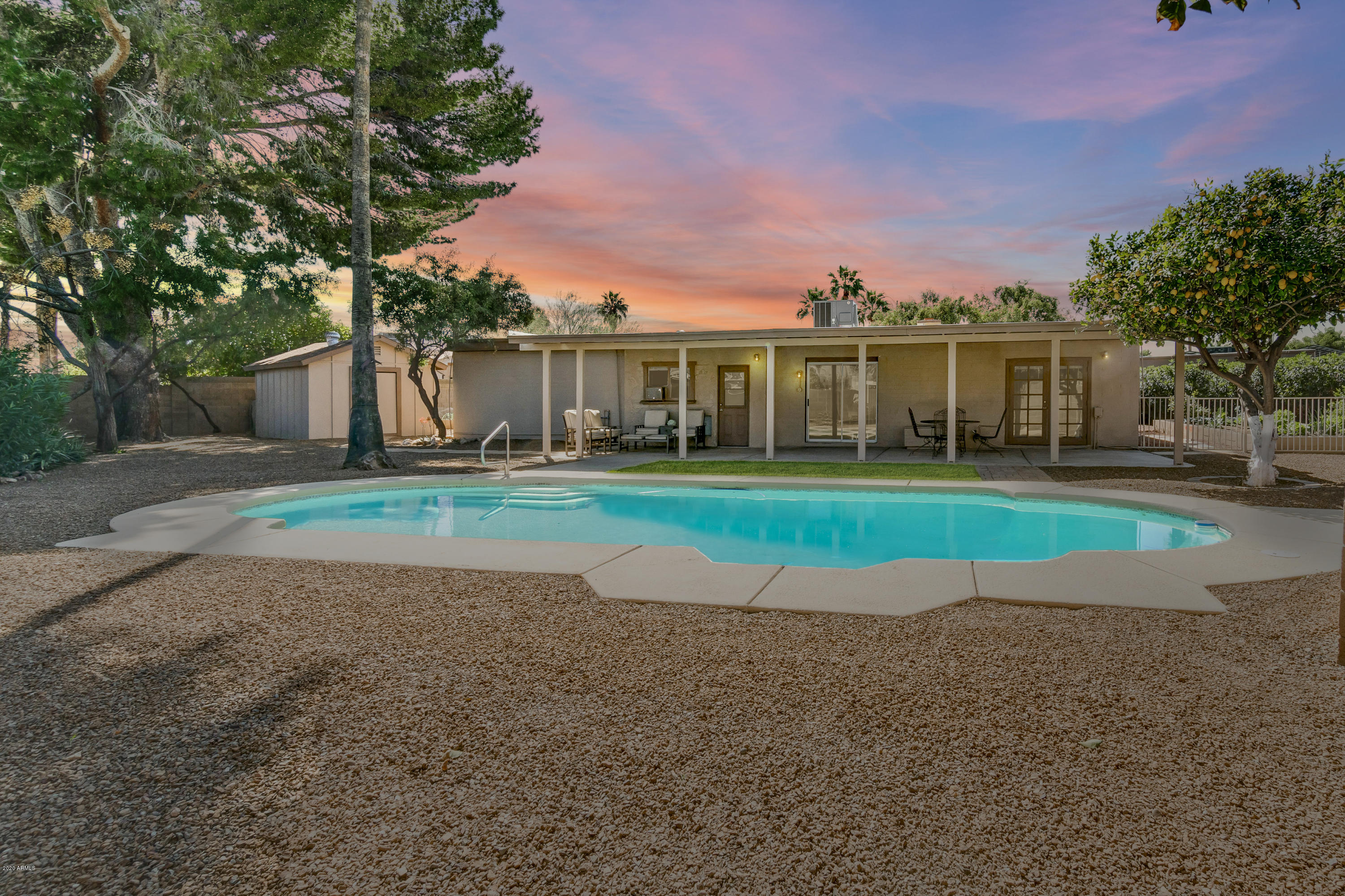 3622 East Wethersfield Road Phoenix, AZ 85032 - Photo 5 of 35 Diving pool